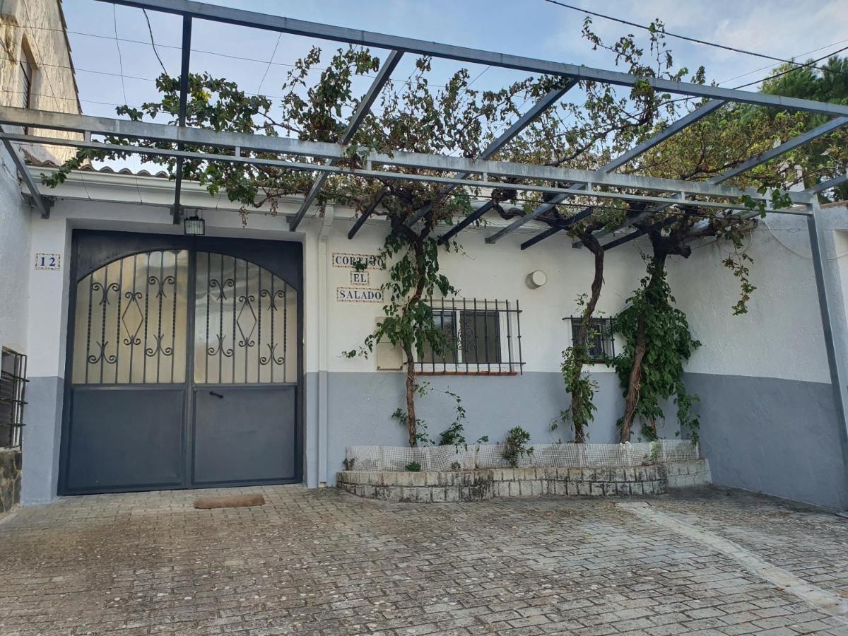 Casa de Férias Cortijo Rural El Salado *